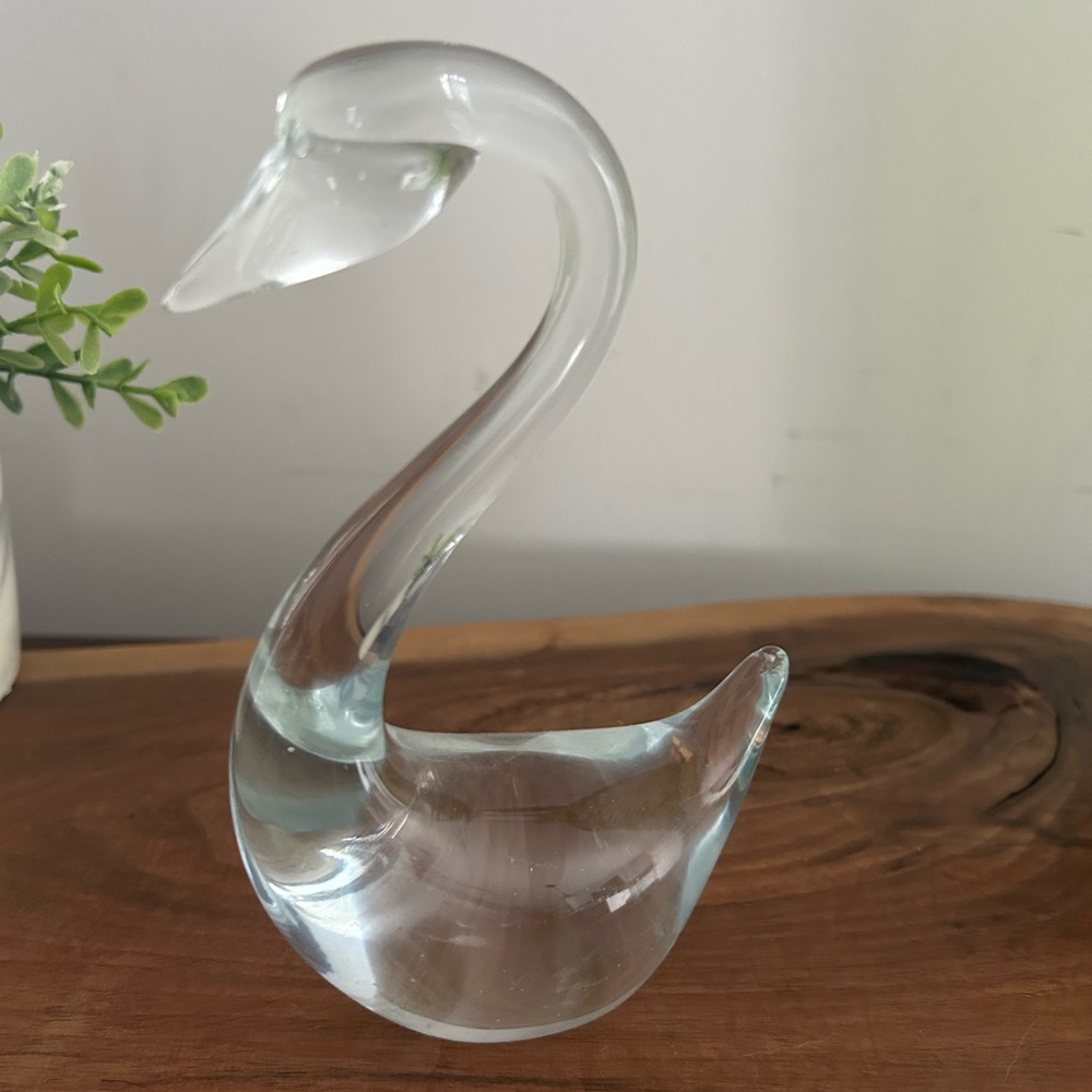 Elegant Clear Glass Swan Figurine Paperweight long neck